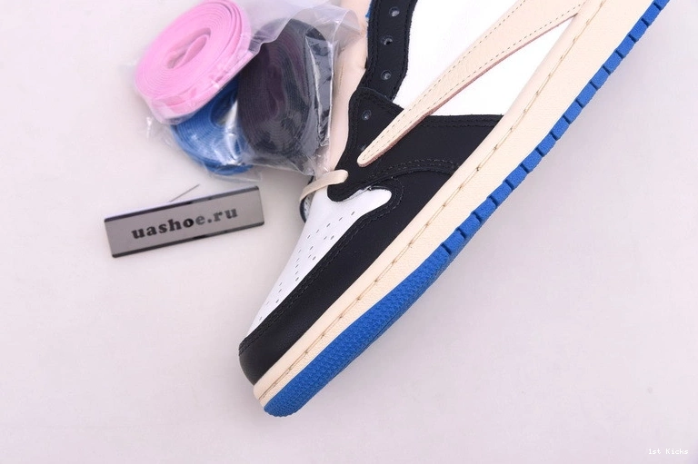 1 Travis Fragment Jordan Air DM7866-140 Low Scott 0121